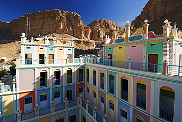 Colorful adobe Hotel Bait, Beit Bugshan, Khaylla, Khaylah village, Wadi Doan, Wadi Hadramaut, Yemen, Arabia, Southwest Asia