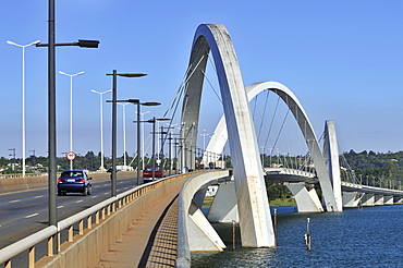 Juscelino Kubitschek Bridge, architect Oscar Niemeyer, Brasilia, Distrito Federal state, Brazil, South America