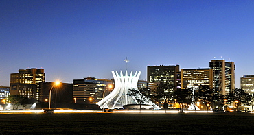 View of the Cathedral of Brasilia in the evening light, architect Oscar Niemeyer, Brasilia, Distrito Federal state, Brazil, South America