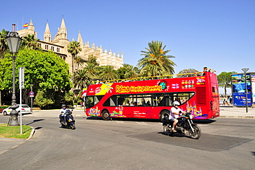 Tourist Bus in the historic centre of Palma de Majorca, Majorca, Balearic Islands, Spain, Europe