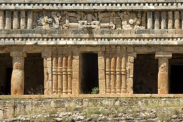 Sayil, Gran Palacio Norte, The great Palace, Puuc style columns, Yucatan, Mexico