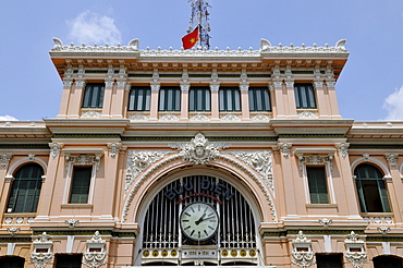 Building, clock above the entrance of the main post office, Ho Chi Minh City, Saigon, Vietnam, Southeast Asia