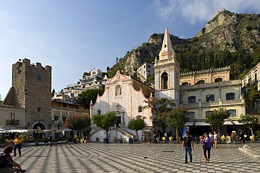 Piazza IX.Aprile square, Taormina, Sicily, Italy