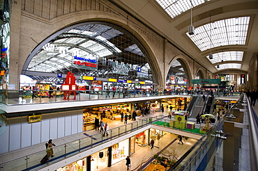 Leipzig's main station with shopping arcade, Leipzig, Germany, Europe