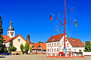 Town hall square with Schiffermast ship's mast, protestant parish church and catholic church of St. Remigius, Neuburg am Rhein, Palatinate, Rhineland-Palatinate, Germany, Europe