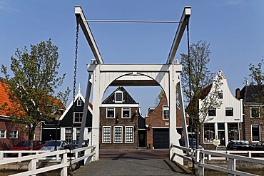 Wooden drawbridge, lift bridge, in the historic city De Rijp near Alkmaar, Province of North Holland, Netherlands, Europe