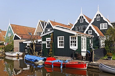 Typical wooden houses from the 17th century at a canal, historic city De Rijp near Alkmaar, Province of North Holland, Netherlands, Europe