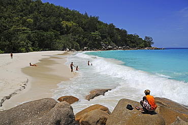 Beach with granite rocks and tropical vegetation, Anse Georgette, Praslin Island, Seychelles, Africa, Indian Ocean