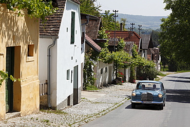 Old Mercedes, Kellertrift, Kellergasse lane, Haugsdorf, Weinviertel region, Lower Austria, Austria, Europe