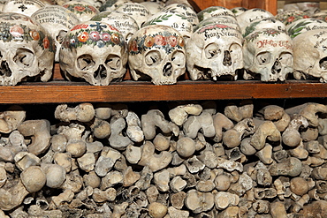 Skulls in the ossuary, Karner St. Michaelskapelle St. Michael Cchapel, Hallstatt, Salzkammergut region, Upper Austria, Austria, Europe