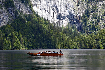 Plaette, Austrian German for flat-bottomed boat, on Lake Toplitz, Ausseer Land, Salzkammergut area, Styria, Austria, Europe