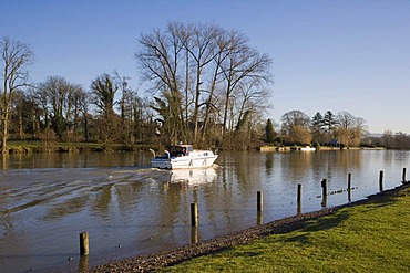 River Thames downstream of Henley-on-Thames, Oxfordshire, England, United Kingdom