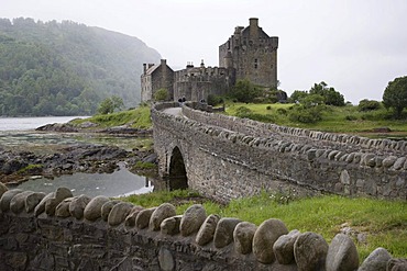 Loch Duich and Eilean Donan castle, Highlands, Scotland, United Kingdom