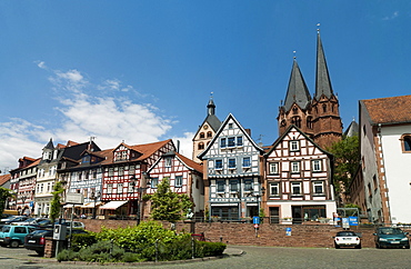 Market Square, Marienkirche Church in the back, landmark of Gelnhausen, Hesse, Germany, Europe