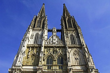 Restored towers of the St Peter Cathedral, Regensburg, Upper Palatinate, Bavaria, Germany, Europe