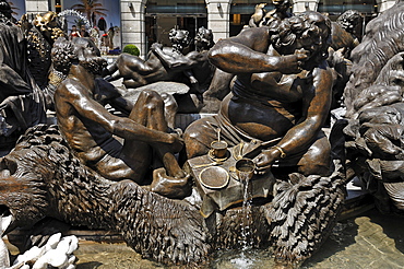 Fountain the "Ehekarussell", the marriage carousel, couple drinking coffee, detail, Nuremberg, Middle Franconia, Bavaria, Germany, Europe