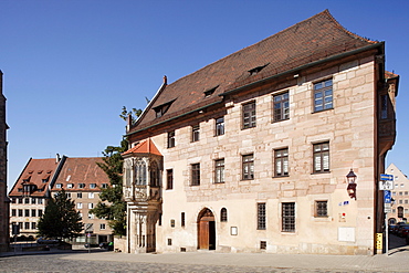 Sebalder Pfarrhaus parsonage with Choerlein oriel window, build 1361-1379, Gothic, old town, Nuremberg, Middle Franconia, Franconia, Bavaria, Germany, Europe