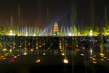 Evening water show in front of the Giant Wild Goose Pagoda, chin Dayan Ta, Xian, China, Asia