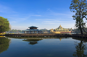 Karaweik restaurant, dragon boat, Kandawgyi Lake, Rangoon, Yangon, Burma, Myanmar, Asia