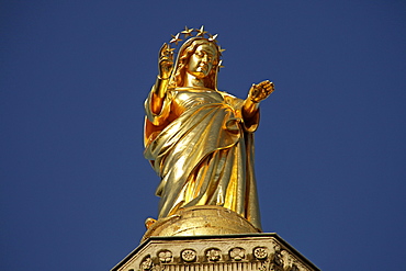 Gilded statue of Saint Mary, on the roof of the cathedral of Avignon, Provence, France, Europe