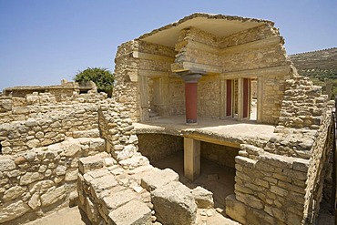 Section of the Southern Propylaea on the grounds of the Minoan excavation of Knossos, Heraklion, island of Crete, Greece, Europe