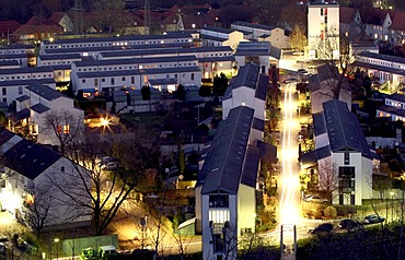 Schuengelberg housing estate at night, international construction exhibition, Gelsenkirchen, Ruhr area, North Rhine-Westphalia, Germany, Europe