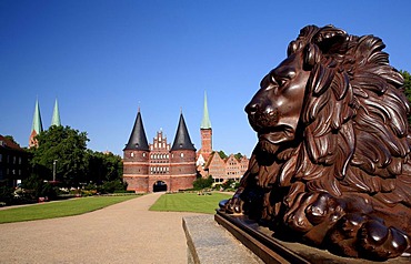 Holstentor Gate, town gate, Hanseatic City of Luebeck, Schleswig-Holstein, Germany, Europe