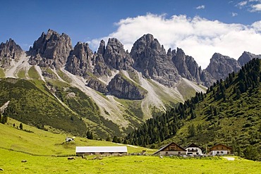 Kematen alp, Mount Kalkkoegel at back, Axams, Tyrol, Austria, Europe