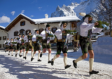 "Schellenruehrer" bell ringers, carnival, Mittenwald, Werdenfels, Upper Bavaria, Bavaria, Germany, Europe