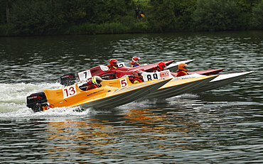 Speedboats launching in Brodenbach on the Moselle river at the International Motor Race, Brodenbach, Rhineland-Palatinate, Germany, Europe