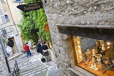 Antiques, antique shop in St.-Paul-de-Vence, Cote d'Azur, Provence, France