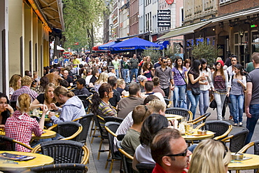 Pubs in the Bolkerstrasse street, restaurants, pubs, people, street scene, historic centre, Duesseldorf, North Rhine-Westphalia, Germany