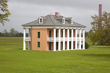 The Malus-Beauregard House on the Chalmette Battlefield, site of Gen. Andrew Jackson's victory over British troops in the Battle of New Orleans in 1815, Chalmette, Louisiana, USA