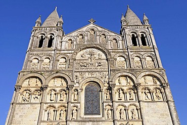 Facade, Saint Pierre Cathedral, Angouleme, Poitou Charentes, France, Europe