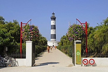 Lighthouse, Ile d'Oleron Island, Poitou Charentes, France, Europe