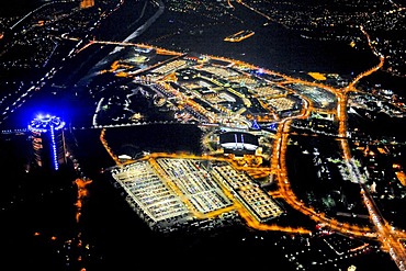 Aerial picture, night shot, Centro, Neue Mitte, ECE, Koenigpilsen Arena, Oberhausen Arena, gasometer, christmas market, Oberhausen, Ruhr area, North Rhine-Westphalia, Germany, Europe