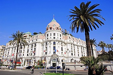 Hotel Negresco and palms, Nice, Alpes-Maritimes, Provence-Alpes-Cote d'Azur, Southern France, France, Europe