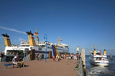 The Ferry, Schleswig Holstein, leaving the terminal in Wittduen on Amrum Island, North Frisia, North Sea, Schleswig-Holstein, Germany, Europe