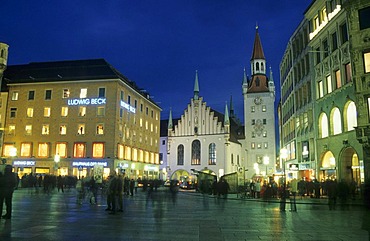 Marienplatz Square and the old town hall, Munich, Bavaria, Germany, Europe