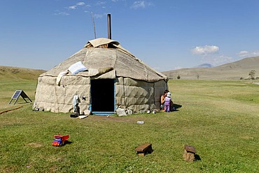 Altay yurt, Chuja Steppe, Sailughem, Saylyugem Mountains, Altai Republic, Siberia, Russia, Asia