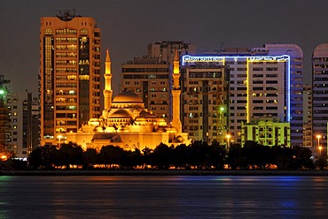 Skyline and corniche of Sharjah City, Emirate of Sharjah, United Arab Emirates, Arabia, Near East