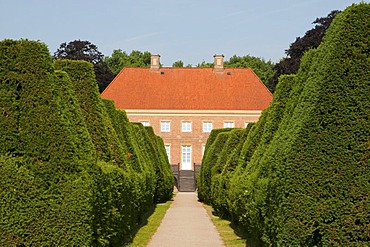 Baroque garden, Altenkamp Manor, Papenburg, East Frisia, Lower Saxony, Germany, Europe