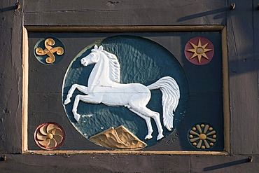 Wooden relief on a half-timbered house, market square, historic old town, Rinteln, Weserbergland, Lower Saxony, Germany, Europe