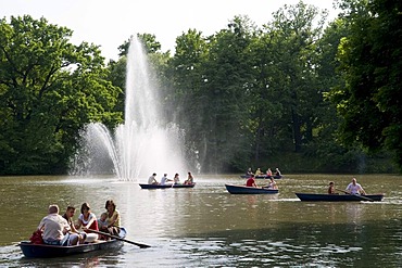 Carolasee, Carola lake, rowing boat, Grosser Garten, Dresden, Saxony, Germany