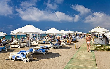 Sandy beach with bathers near Side, Turkish Riviera, Turkey, Asia