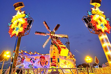 Skater amusement ride at dusk, Octoberfest, Munich, Bavaria, Germany, Europe