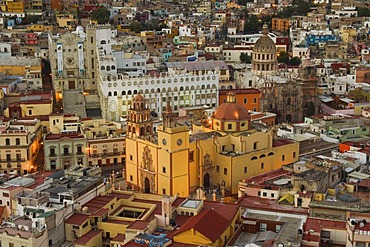 Cathedral Nuestra Senhora de Guanajuato and University at night, historic town of Guanajuato, UNESCO World Heritage Site, Province of Guanajuato, Mexico