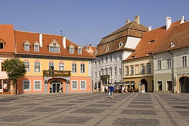 Plaza Piata Mare, Casa Lutsch, Sibiu, Transylvania, Romania