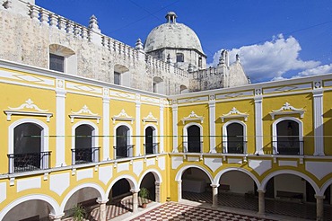 Historic town Campeche, Campeche Institute and San Jose church cupola, Province of Campeche, Yucatan peninsula, Mexico, UNESCO World Heritage Site