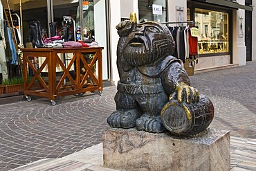 Woerthersee Mandl Figure, Klagenfurt, Carinthia, Austria, Europe